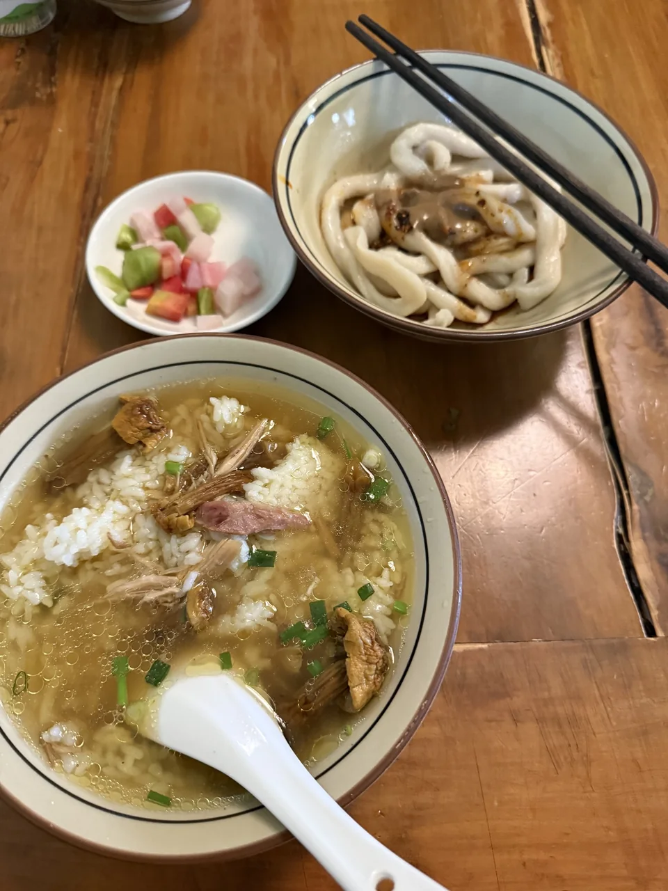 Agaricus Mushroom Chicken Soup Rice with chicken, mushrooms and scallions